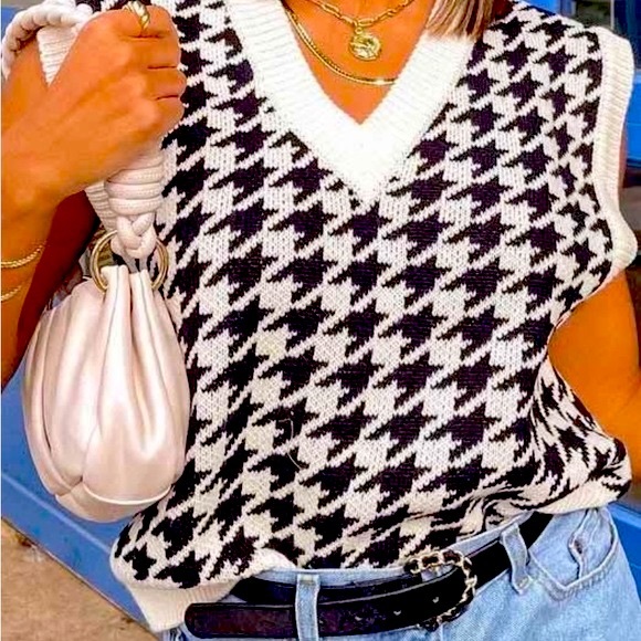 Jackets & Blazers - NWT Houndstooth Sweater Vest
